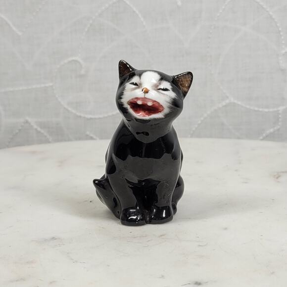 Royal Doulton Lucky Cat Miniature 2.5" Black Bone China Anthropomorphic England - Picture 1 of 16